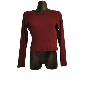 Chic Burgundy Long Sleeve Crop Top